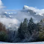 Maison Du Bourg Hébergement de vacances *