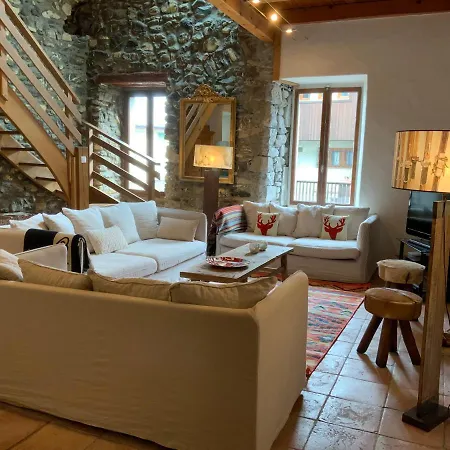 Maison Du Bourg Hébergement de vacances *